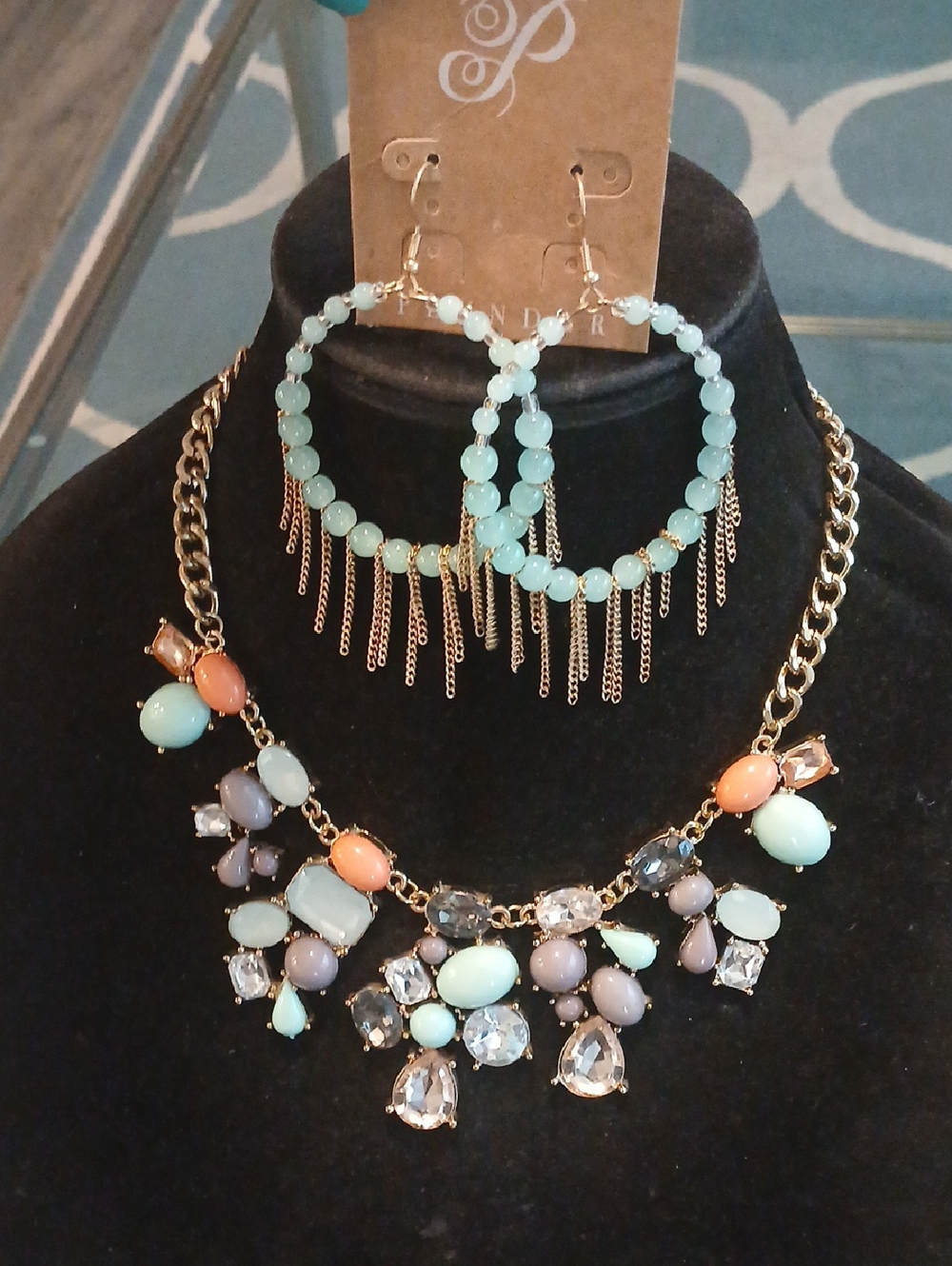 Statement Gold-Tone Necklace and Hoop Earrings Set - Mint & Coral